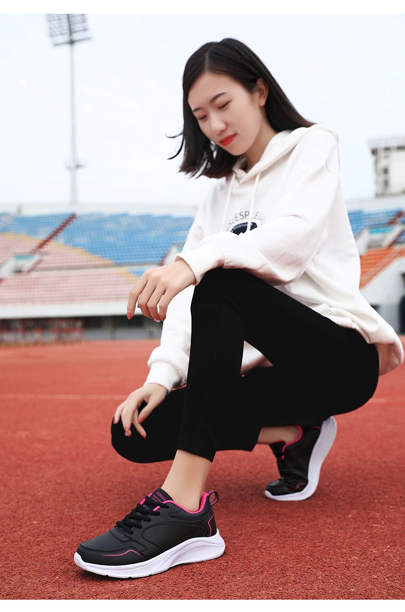 Warrior Lightweight Leather Waterproof Shock Absorption Casual Women's Shoes