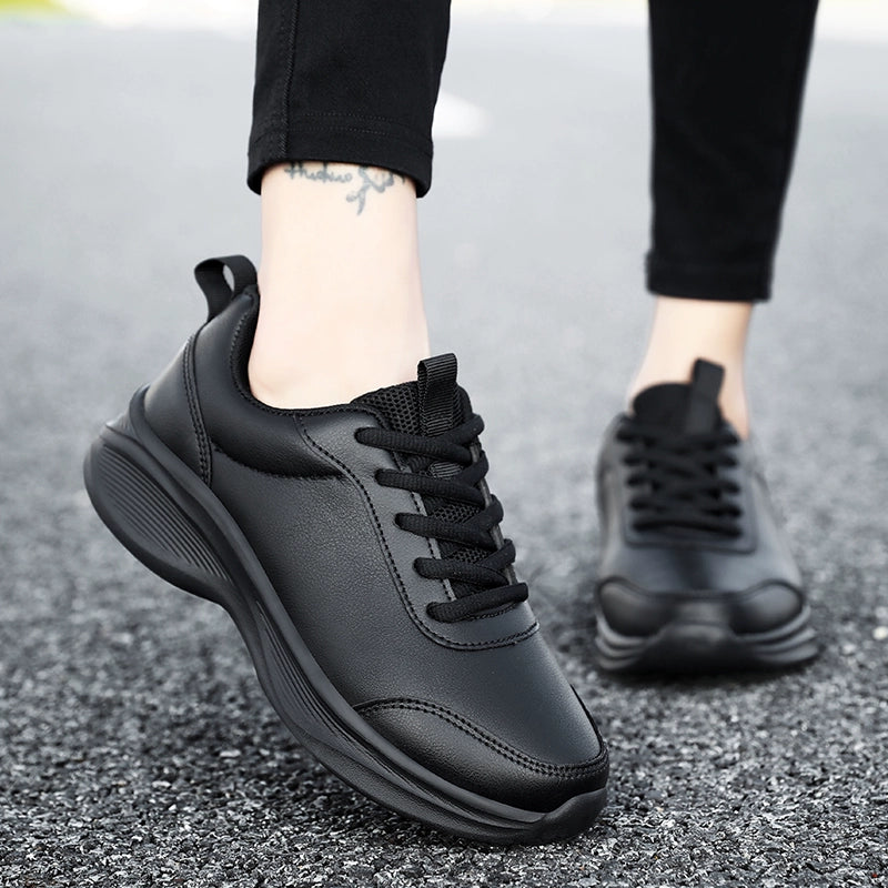 Warrior Lightweight Leather Waterproof Shock Absorption Casual Women's Shoes