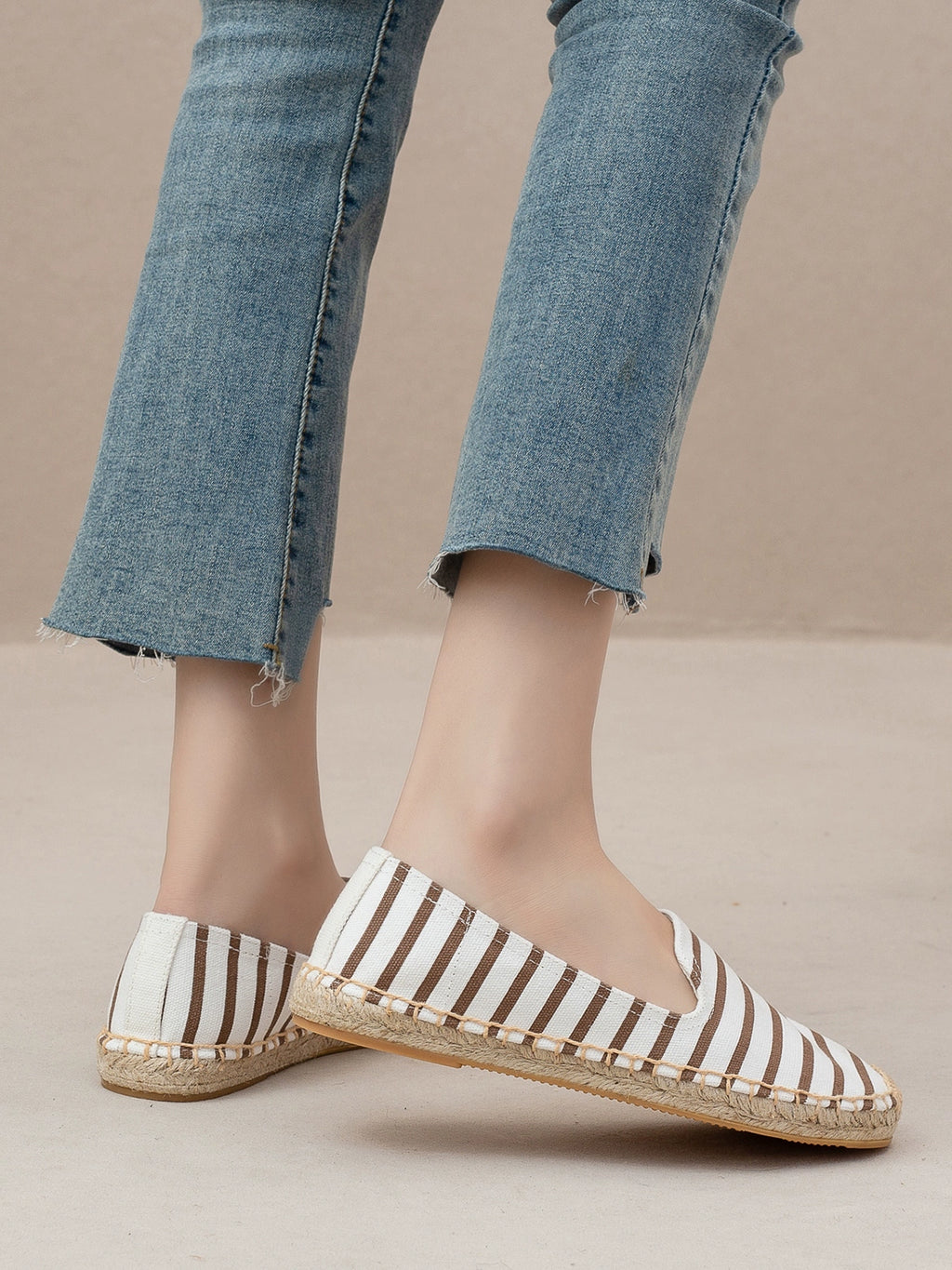 Thick Sole Spring and Summer Leisure Comfortable Soft Canvas Straw Shoes