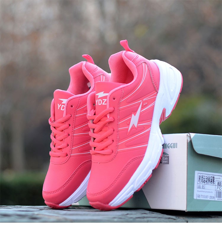 Soft Bottom Leather Surface Lace-up Easiest for Match Sneaker