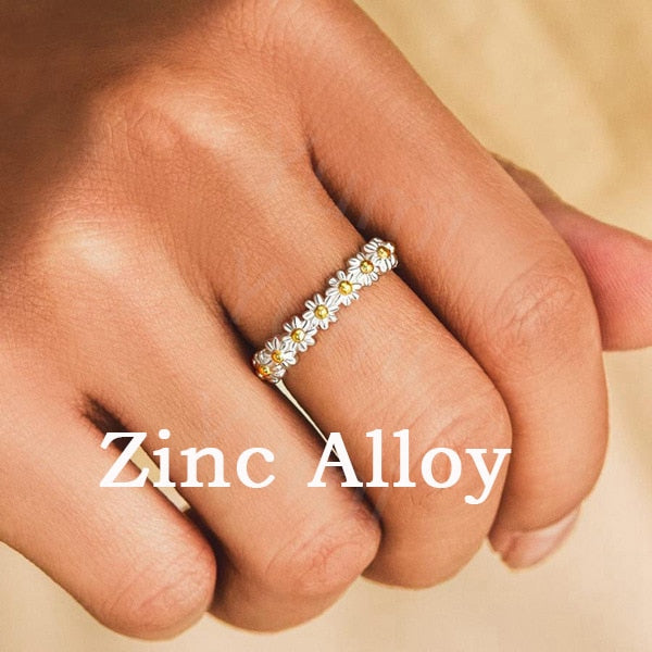 Vintage Daisy Rings For Women Cute Flower Ring Adjustable Open Cuff Wedding Engagement Rings Female Jewelry Bague